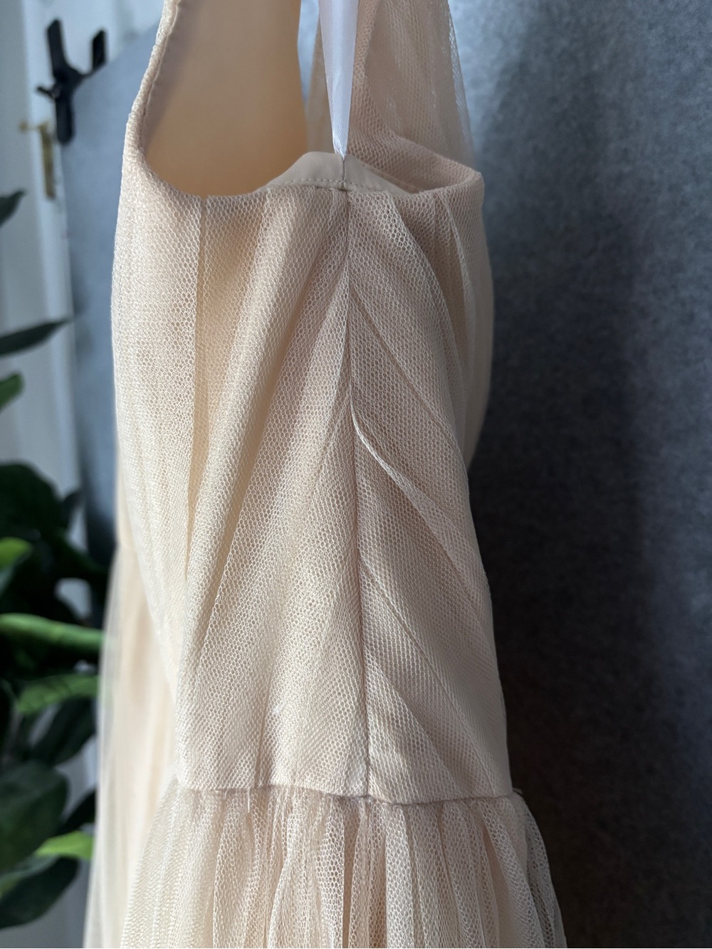 Revelry V-Neck Jamie Tulle Full Length Formal Dress 22 Champagne - Picture 9 of 13